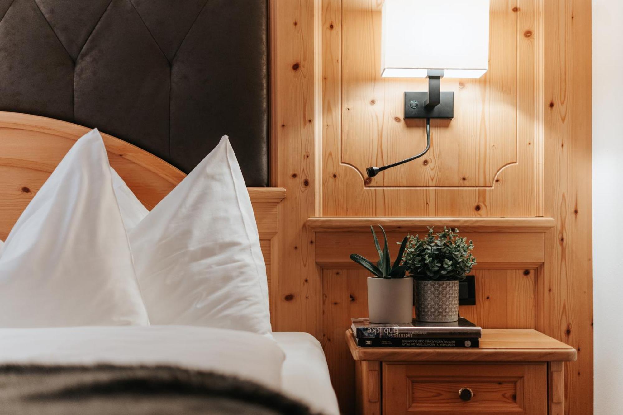 B&B Hotel Mirabel Ortisei Quarto foto