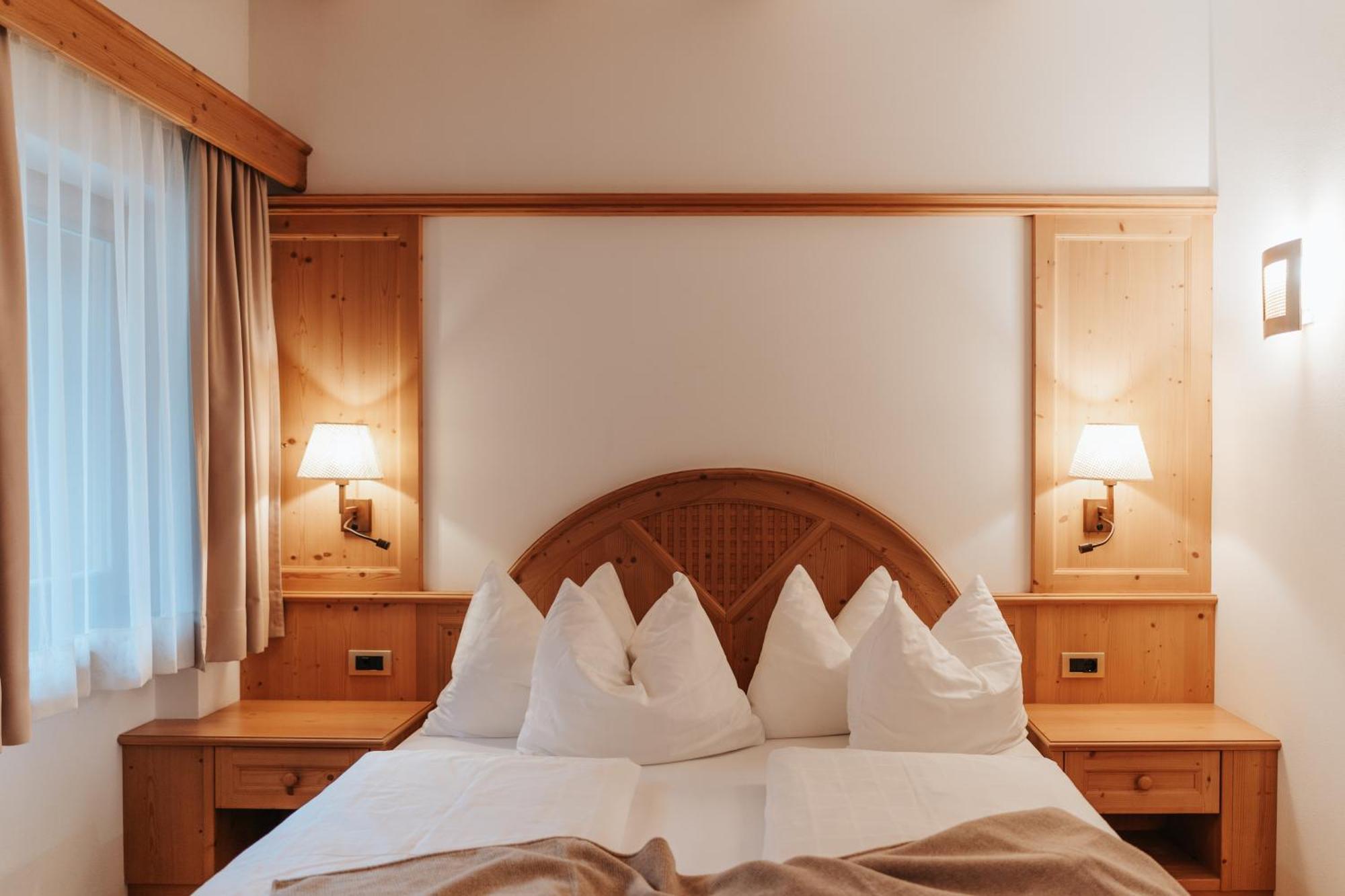 B&B Hotel Mirabel Ortisei Quarto foto
