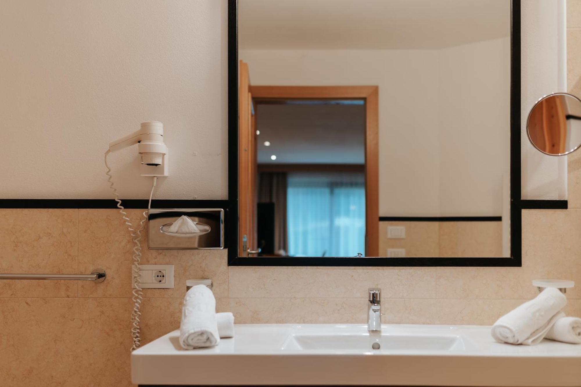 B&B Hotel Mirabel Ortisei Quarto foto