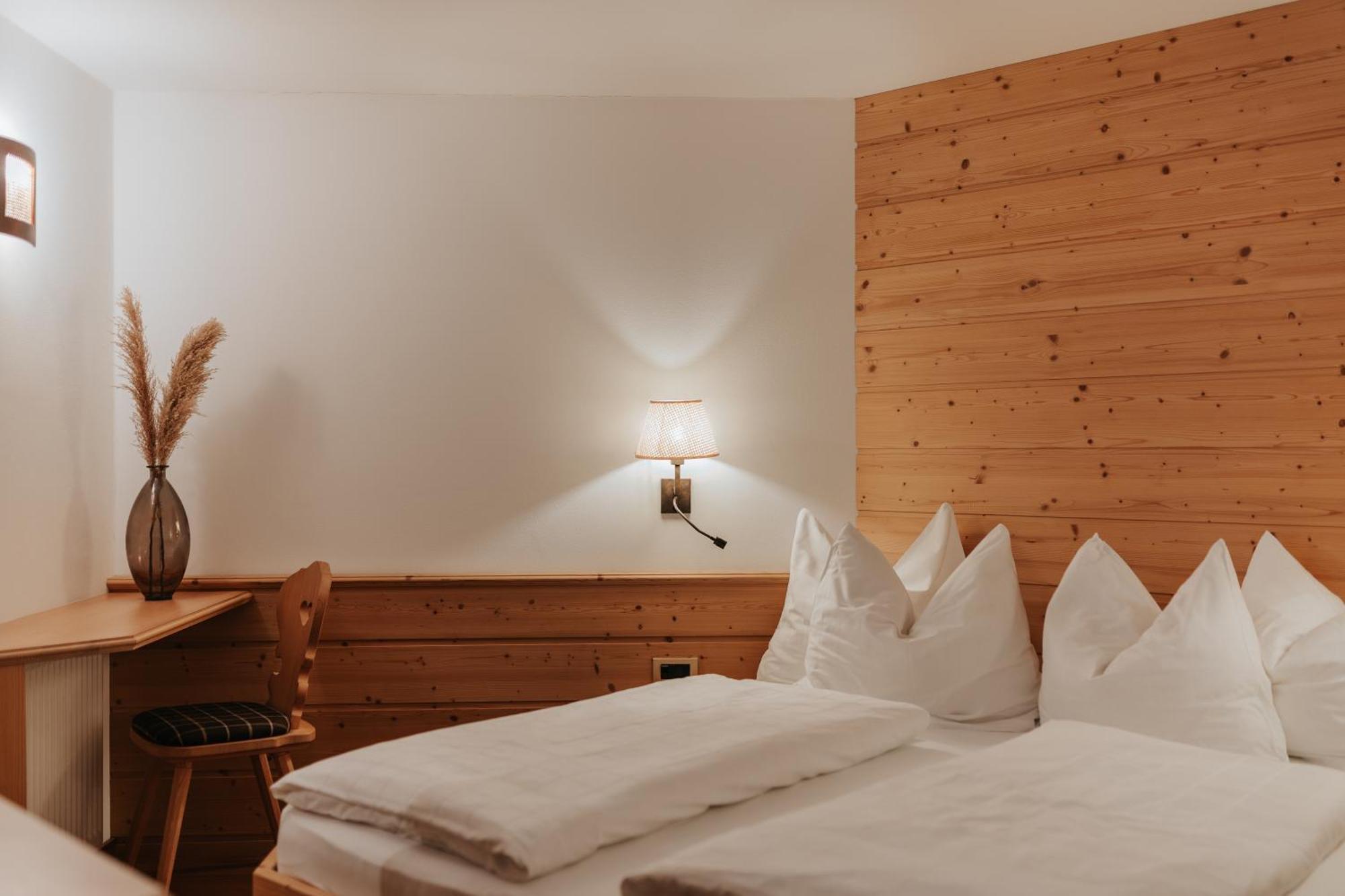 B&B Hotel Mirabel Ortisei Quarto foto