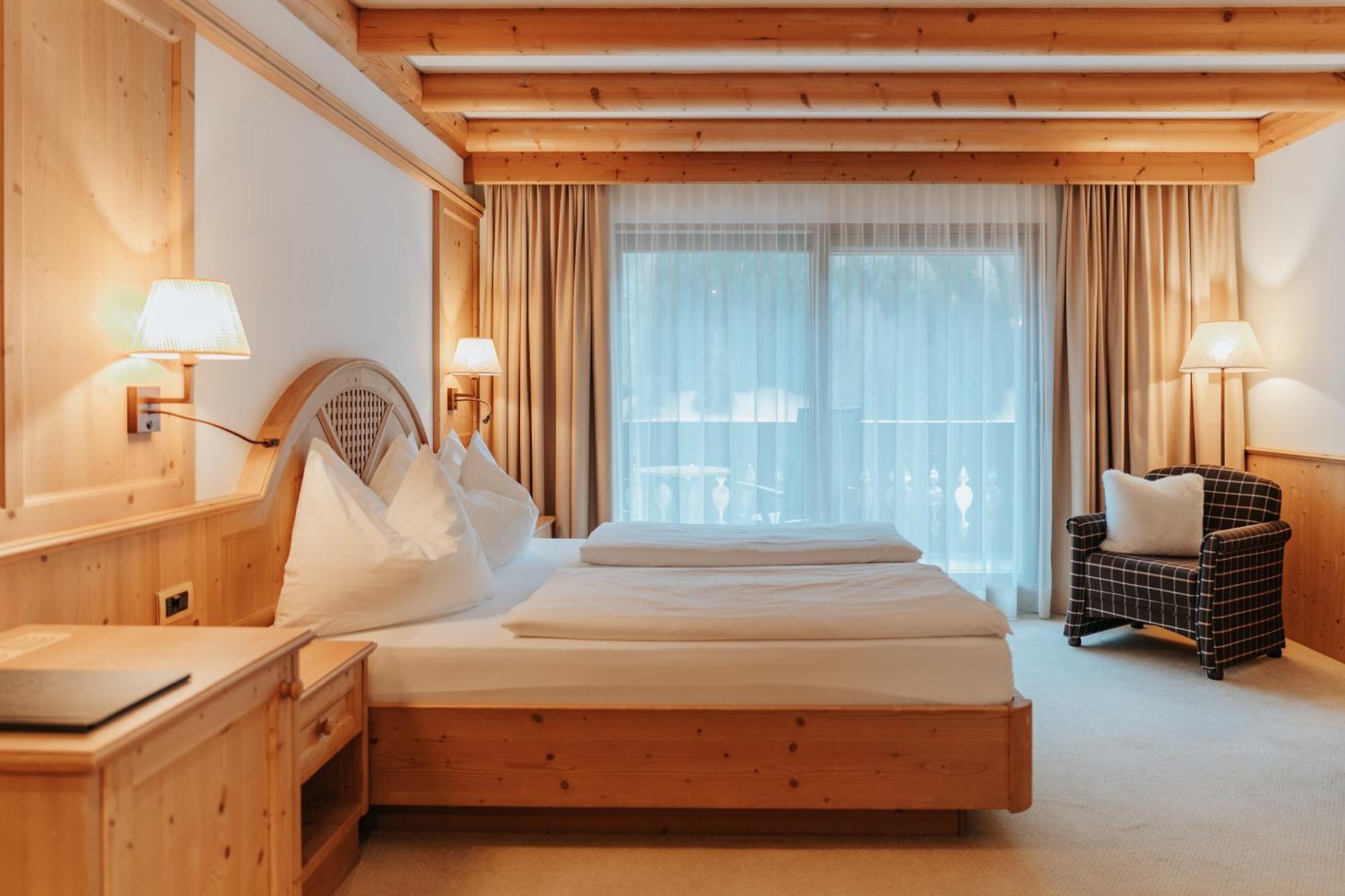 B&B Hotel Mirabel Ortisei Quarto foto